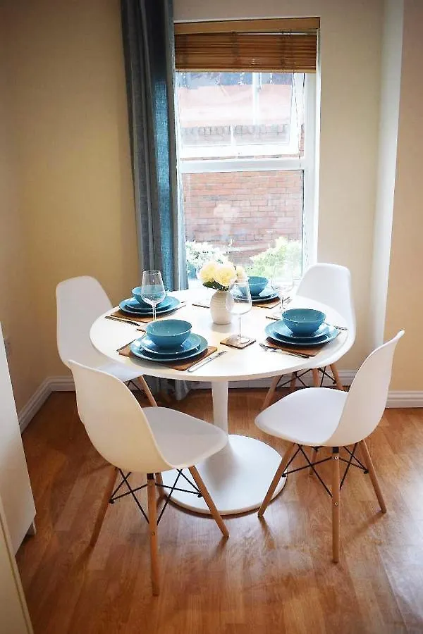 Stylish And Modern Townhouse Apartment Belfast United Kingdom