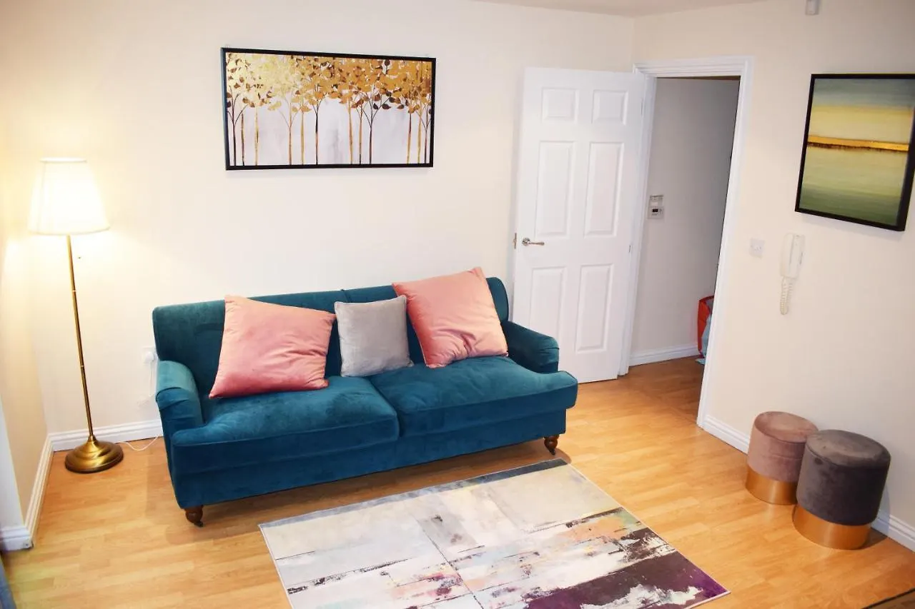 Stylish And Modern Townhouse location
